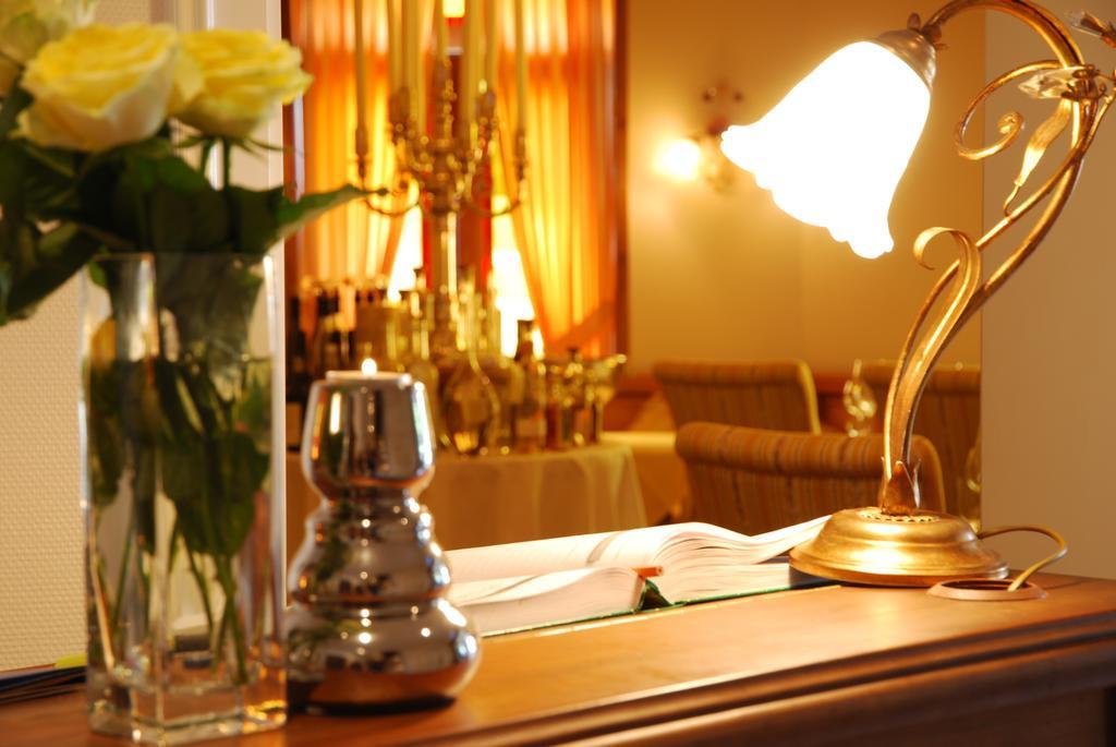 Muensterlaender Hof Hotel Cloppenburg Bagian luar foto